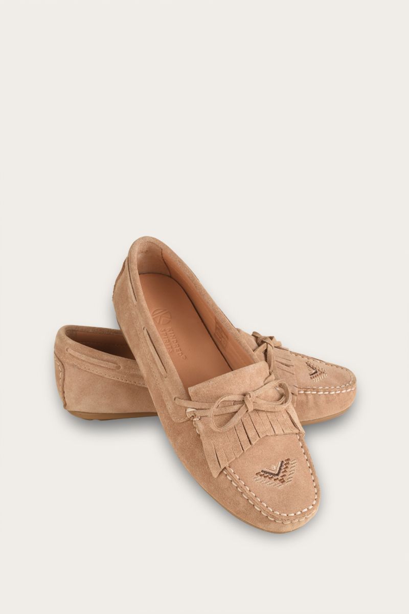 EMBROIDERED MOCCASIN 